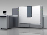 Océ ColorStream 10000 Flex.
The Océ ColorStream 10000 Flex is the ultimate machine for the mixed colour and monochrome job environments found in many markets. Many books and manuals consist of either spot colour or a small number of full-colour pages, applications that are perfectly supported by the printer’s dynamic versatility and productivity. For customers in book and manual printing and other segments of the graphic arts market, the Océ ColorStream 10000 Flex offers distinct advantages, including excellent front-to-back print registration, and its ability to print on lightweight stocks makes it ideal for the pharmaceutical industry.